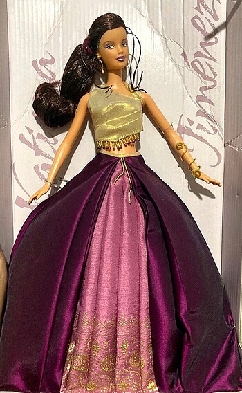 Beden Barbie holiday 2009 ve katiana 2 adet bebek