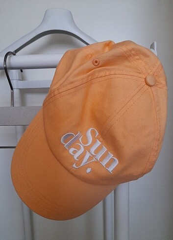 H&M Şapka 