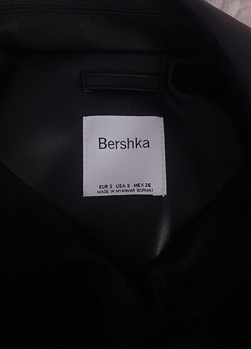 Bershka Uzun deri ceket 