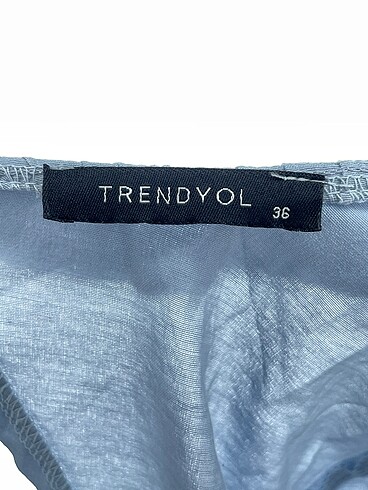 36 Beden mavi Renk Trendyol & Milla Bluz %70 İndirimli.