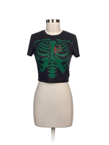 Sheinside T-shirt %70 İndirimli.