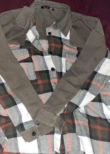 Düğmeli Kadın Uzun Kollu Gömlek - Görsel 2