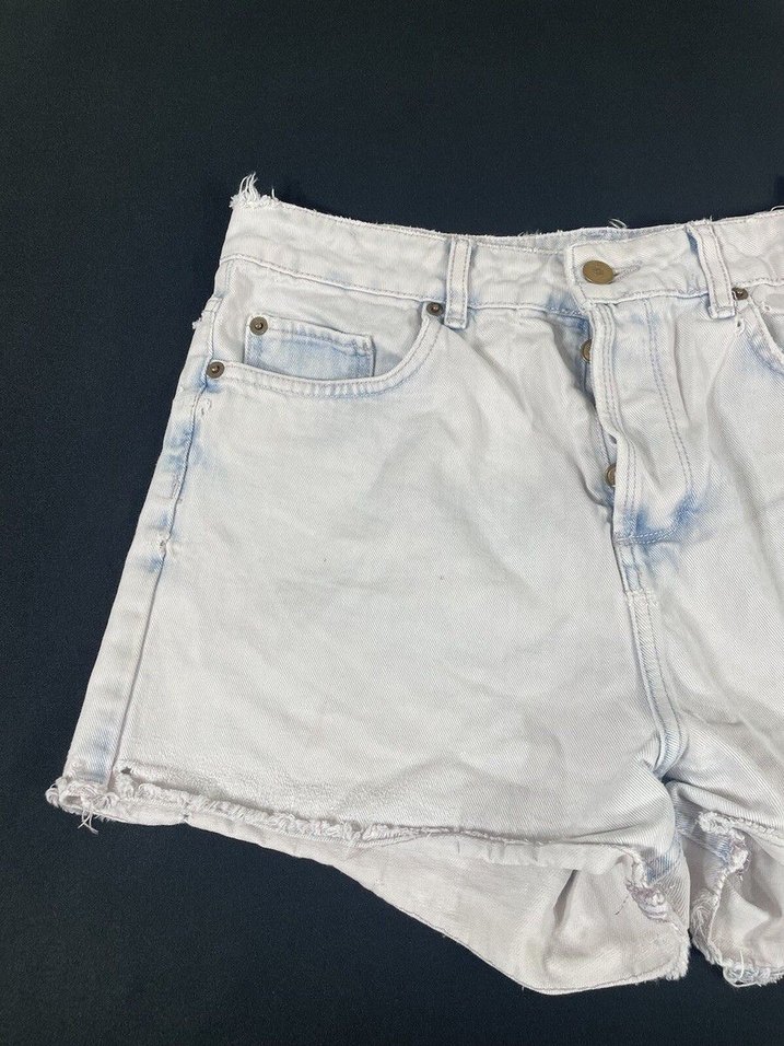 Kadın Açık Mavi Rahat Kesim Mini Denim Şort - Görsel 3