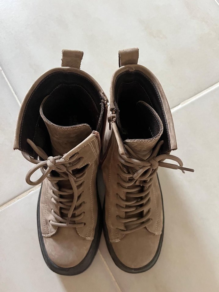 Greyder Bej Süet İnce Topuklu Kadın Bot - Görsel 3