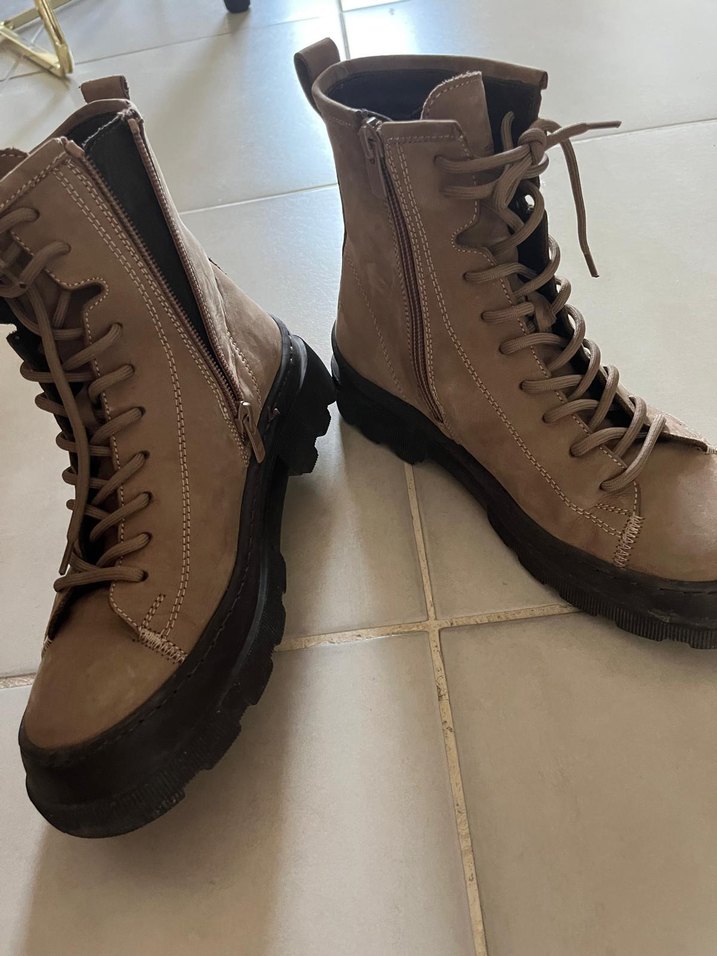 Greyder Bej Süet İnce Topuklu Kadın Bot - Görsel 4