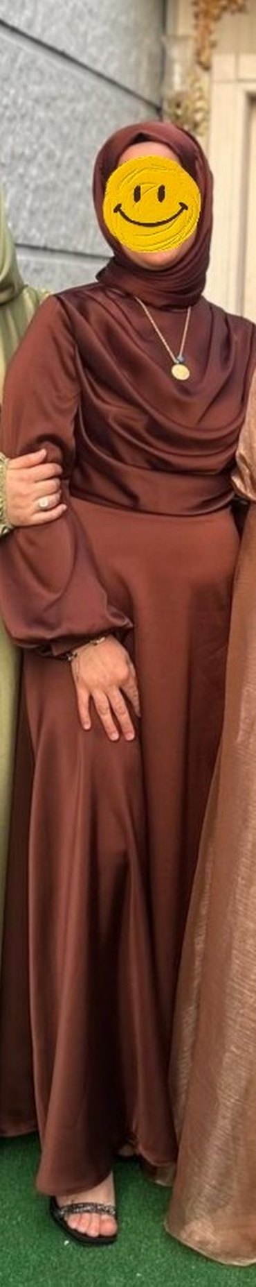 Uzun Kahverengi Drapeli Sade Şık Elbisesi - Görsel 3