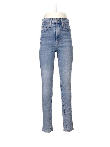 Levis Skinny %70 İndirimli.