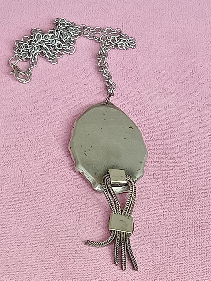 Savatlı kolye ucu - Görsel 2