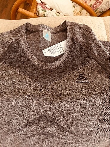 Salomon Odlo marka erkek üst giyim l ve Xl uygun