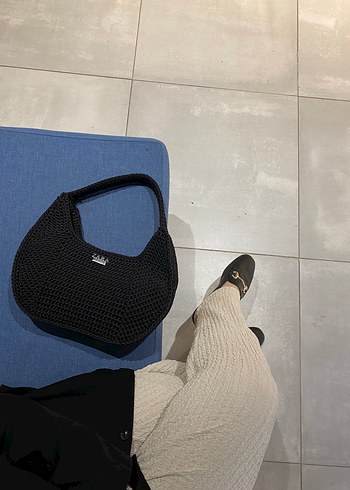 Zara Siyah Orgu El Cantasi