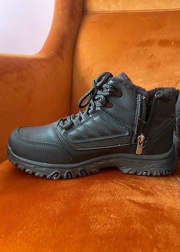 Siyah  Kürklü Erkek Outdoor Bot - Görsel 2