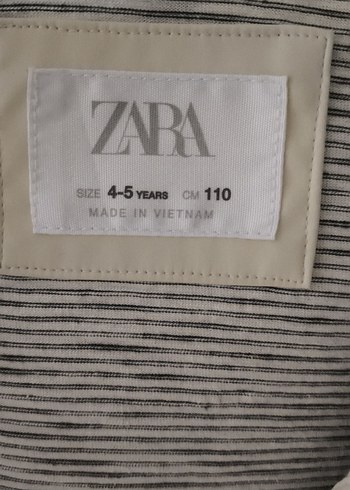 Zara Kapüşonlu Düğmeli Çocuk Yağmurluk Beyaz - Görsel 2