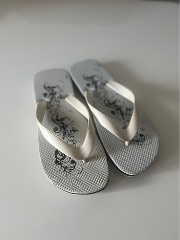 Bayan parmak arası terlik - Görsel 5