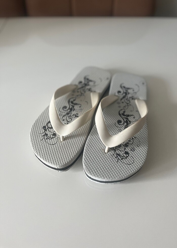 Bayan parmak arası terlik - Görsel 2