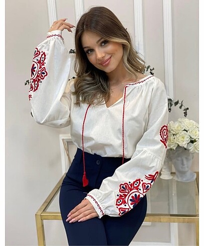 Etnik işlemeli bluz (Alaçatı stili)