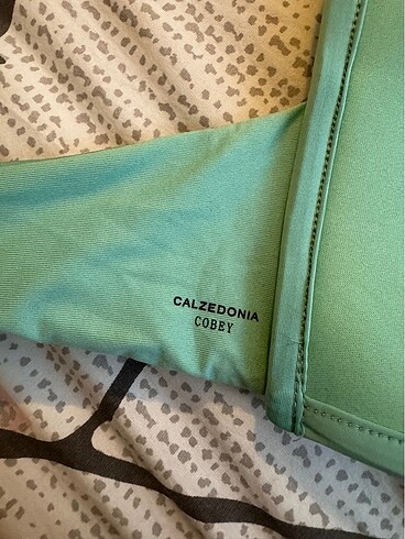 s Beden yeşil Renk Calzedonia bikini üstü