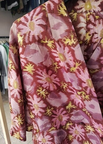 universal Beden vintage oversize çiçekli gömlek
