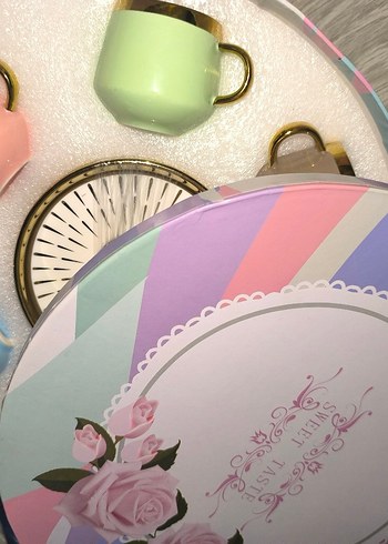 Çok Renkli Altın Detaylı Fincan Seti - Görsel 3