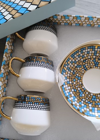 Altın kulplu mozaik desenli beyaz fincan seti - Görsel 3