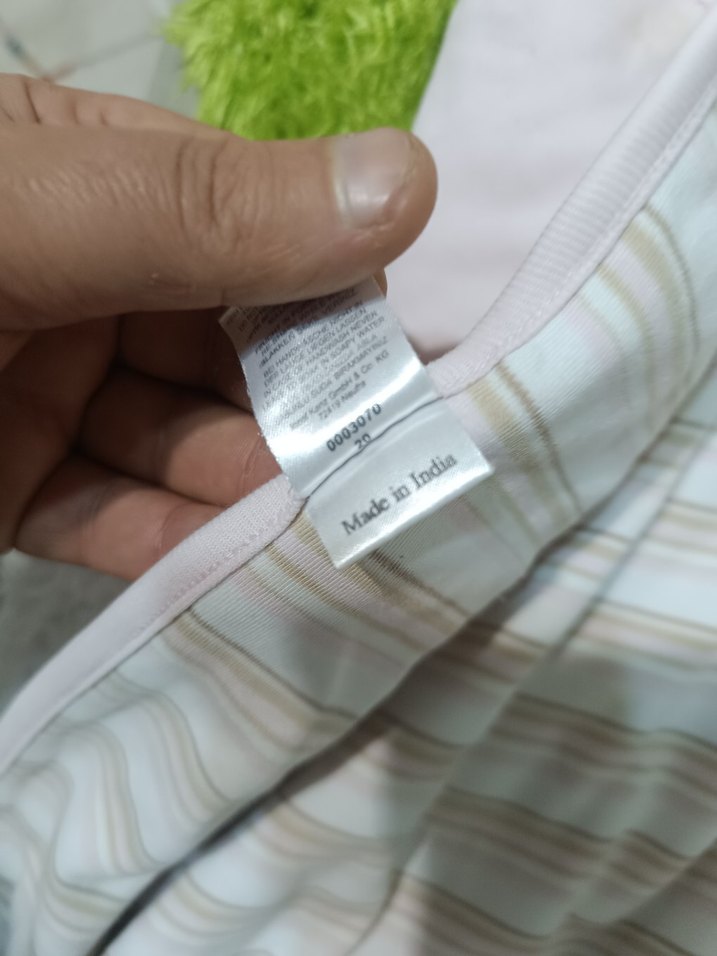 Beyaz Gri Çizgili Çocuk Battaniyesi - Görsel 2