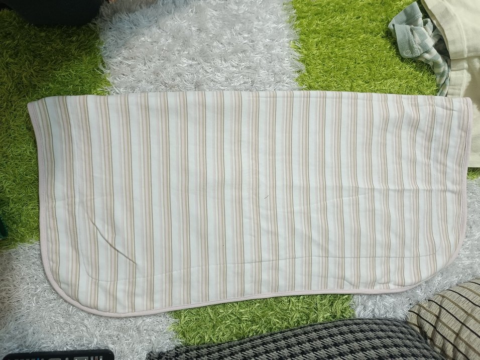 Beyaz Gri Çizgili Çocuk Battaniyesi - Görsel 5