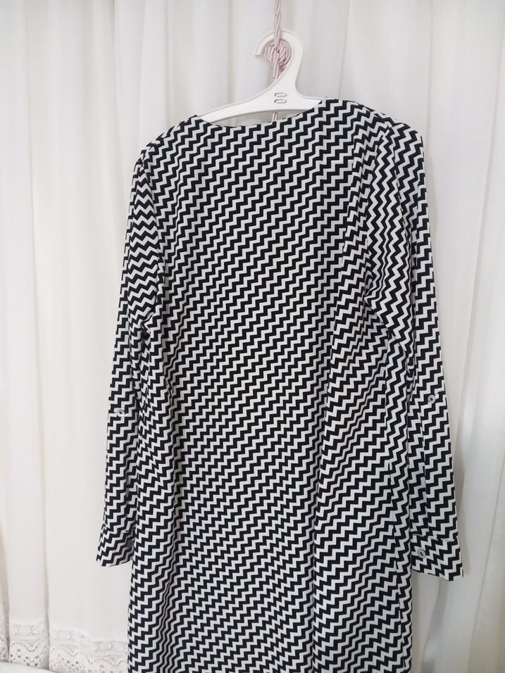 Uzun Kollu Kareli Kadın Pardösü - Görsel 5