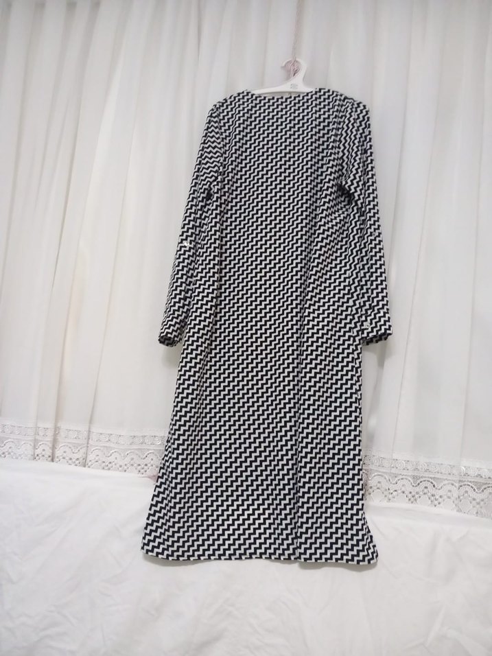 Uzun Kollu Kareli Kadın Pardösü - Görsel 3