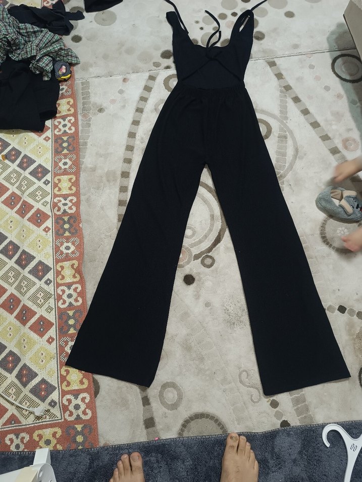 Siyah V Yaka Uzun Kadın Tulum - Görsel 3