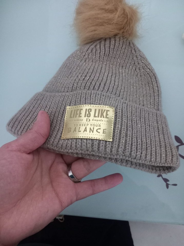 Bej Kadın Örgü Bere Ponponlu - Görsel 2