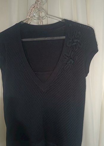 Siyah V Yakalı Kolsuz Triko Kadın Süveter - Görsel 2