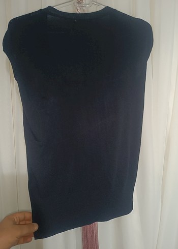 Siyah V Yakalı Kolsuz Triko Kadın Süveter - Görsel 3