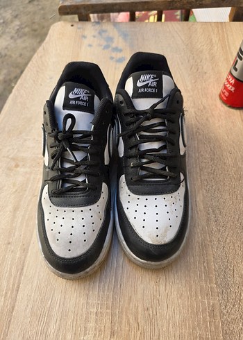 Nike Air Force 1 Siyah Beyaz Sneaker