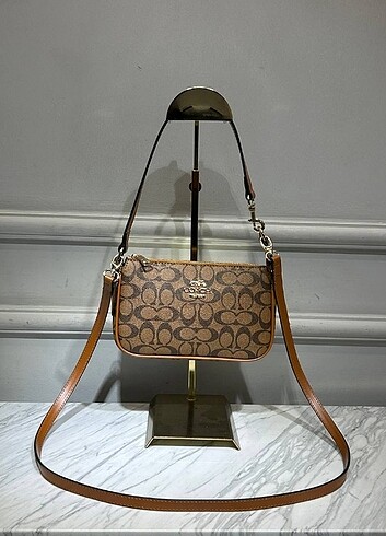 Coach Women's Nolita 19 19 x 8 x 5 cm