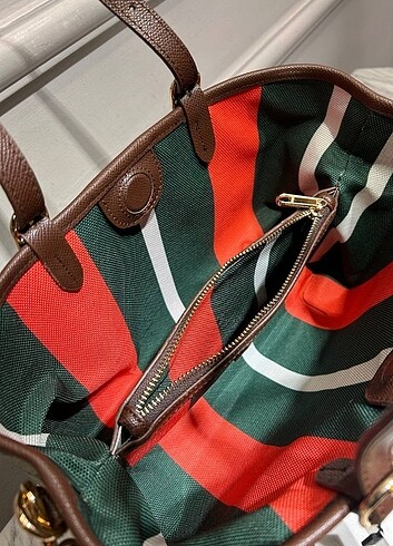 Gucci GUCCI GG Emblem Tote Bag 31.5 x 19 x 9 cm