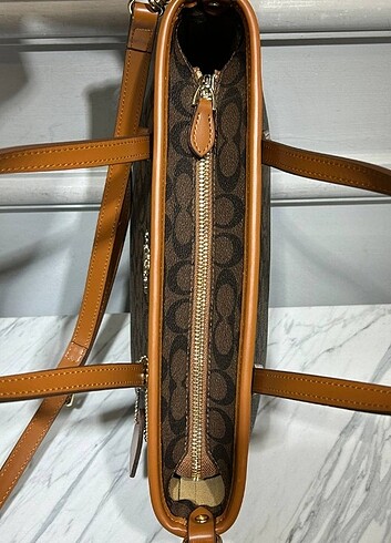 Coach Coach small tote Bag 31 x 21 8 cm