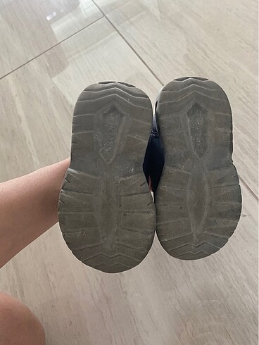 22 Beden lacivert Renk Skechers erkek çocuk ayakkabısı