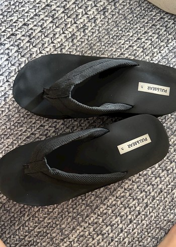Pull and Bear Siyah Dolgu Topuklu Kadın Terlik