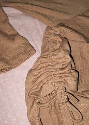 ten rengi yumuşak body alt tarafı büzgülü - Görsel 3