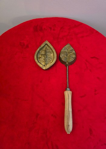 Bronz Kalıp Çiçek Ütüsü