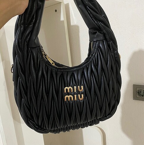  Beden Miu miu çanta