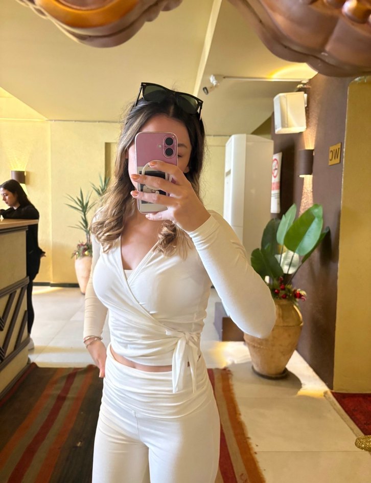 Pembe V Yaka Kuşaklı Mini Bluz - Görsel 2