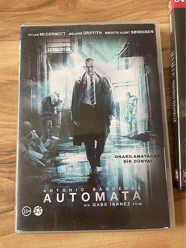 TEHLİKELİ YARATIKLAR & AUTOMATA DVD