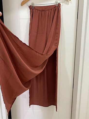 Forever 21 Derin çift yırtmaçlı uçuş uçuş uzun etek