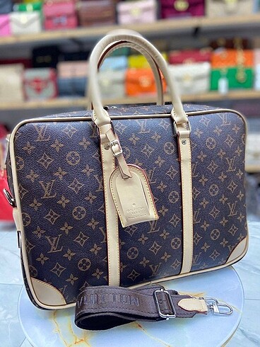 Louis Vuitton LV Laptop Çantası -RENKLER İÇİN KAYDIRINIZ.-