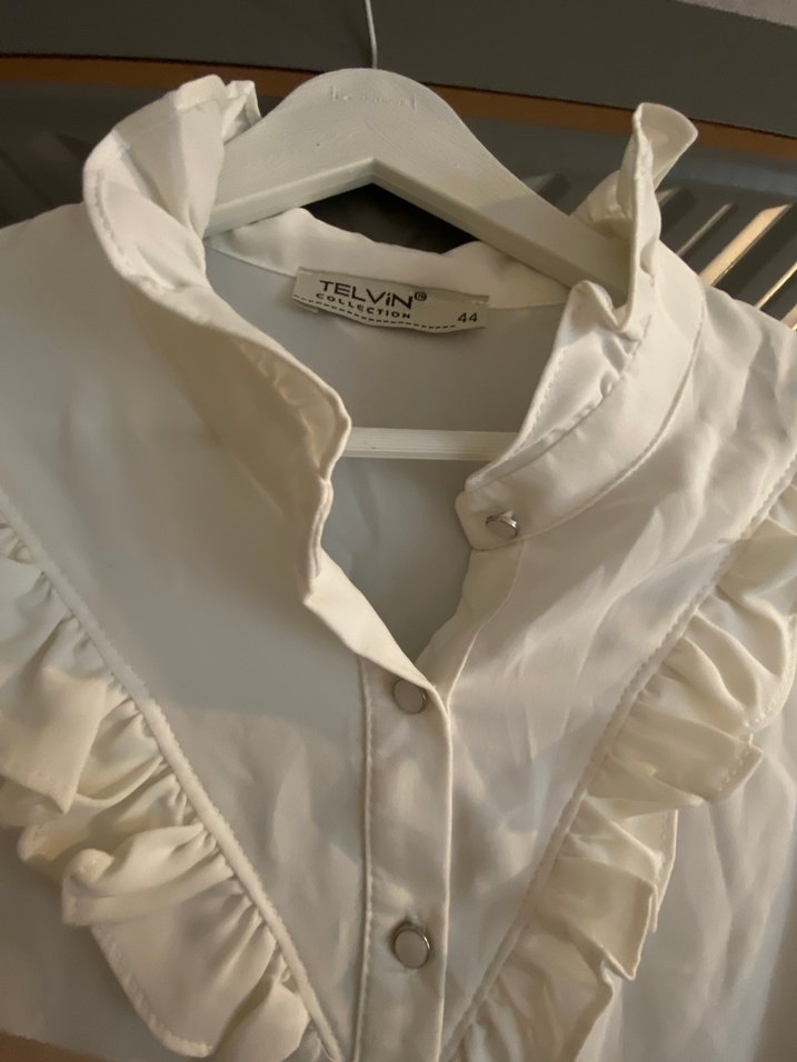 Krem Fırfırlı Kadın Gömlek - Görsel 3