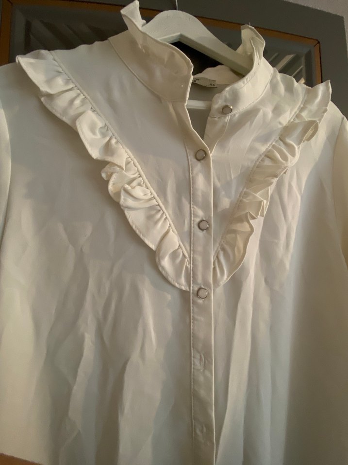 Krem Fırfırlı Kadın Gömlek - Görsel 2