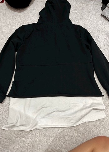 Siyah Yüksek Yakalı Sweatshirt - Görsel 2