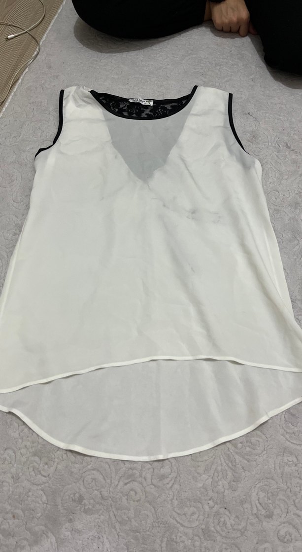 Dantel Detaylı Beyaz Halter Yaka Bluz - Görsel 2