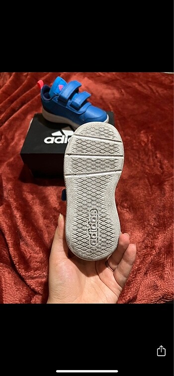 23 Beden Adidas çocuk spor ayakkabı