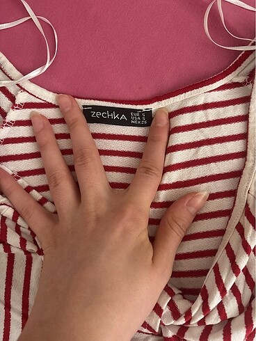 s Beden Önü bağlamalı crop Small bedendir geçen yaz 2-3 kere giydim